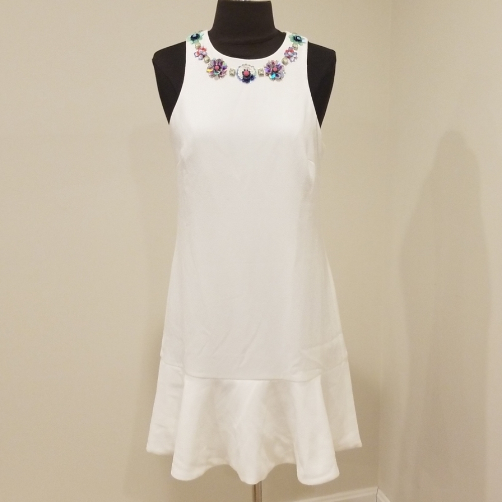 NWT! TRINA TURK Size 4 White Sleeveless Dress - Picture 2 of 7
